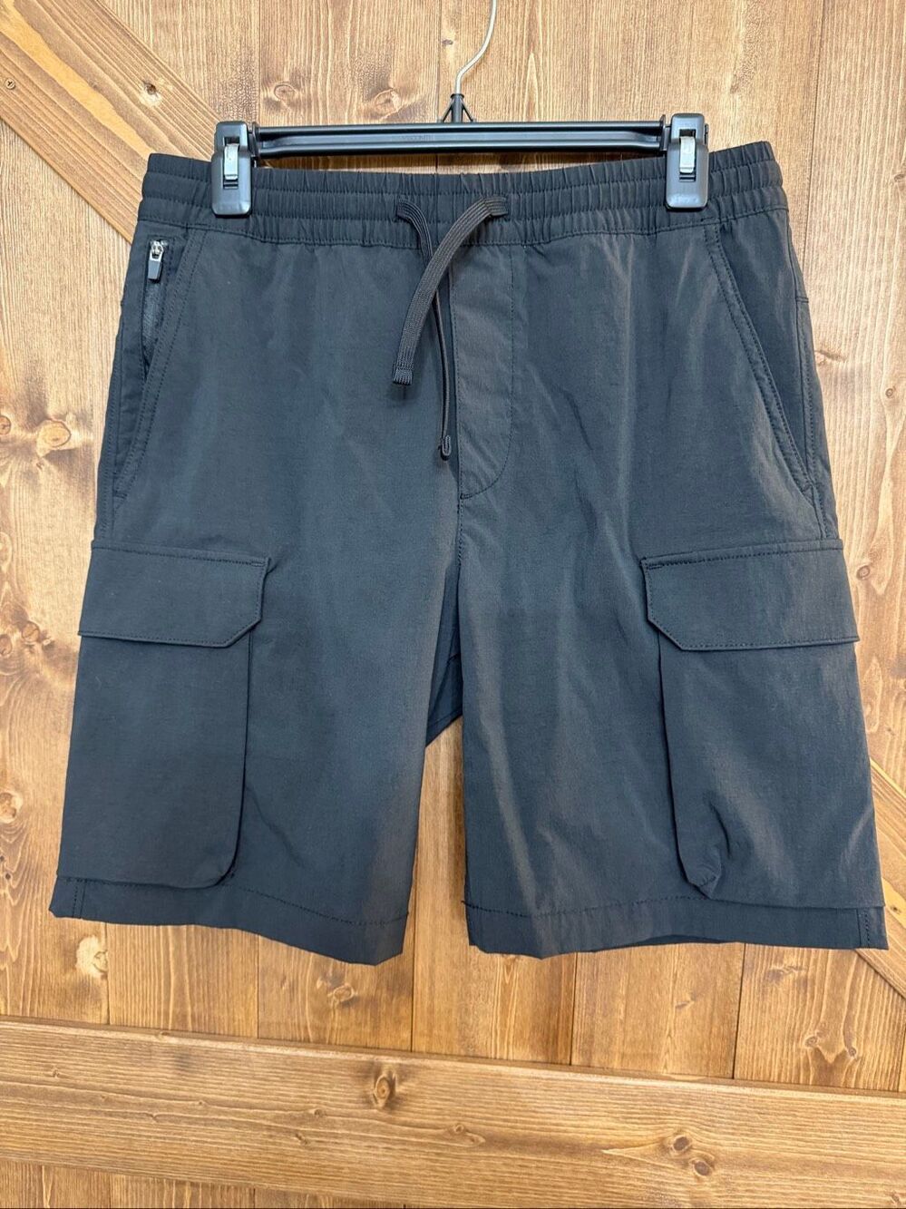 H&M Men’s Small Black Cargo Shorts Elastic Waist Drawstring 8” Inseam (9457)